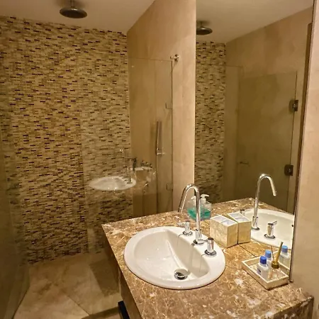 Radisson Residences Ocean Pavillion *